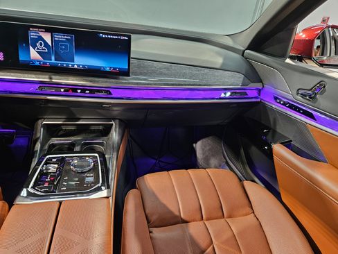 Used 2025 BMW 740i xDrive AWD/4WD image 11