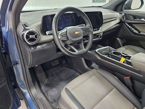 Used 2025 Chevrolet Equinox LT w/ Convenience Package II AWD/4WD image 26
