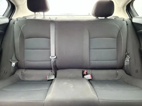 Used 2018 Chevrolet Cruze LS image 22