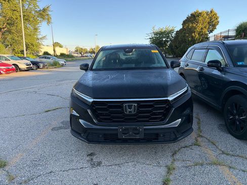 Used 2025 Honda CR-V EX-L image 4