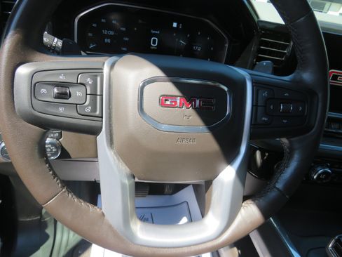 Used 2022 GMC Sierra 1500 SLT w/ SLT Convenience Package image 12