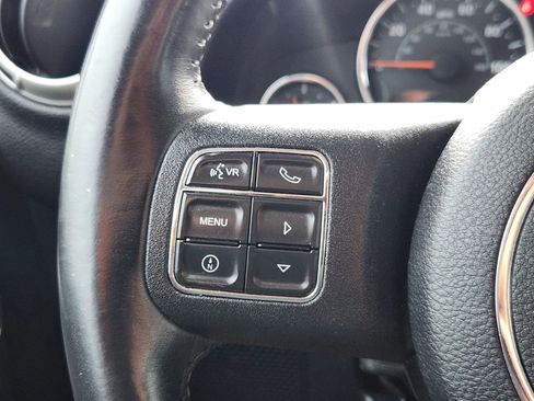 Used 2017 Jeep Wrangler Unlimited Sahara w/ Dual Top Group AWD/4WD image 30