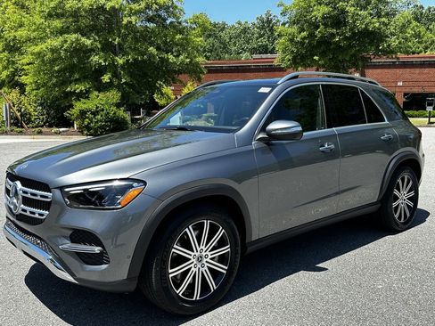 Certified 2025 Mercedes-Benz GLE 450 4MATIC image 4