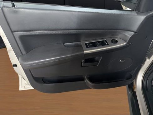 Used 2008 Jeep Grand Cherokee Laredo image 11