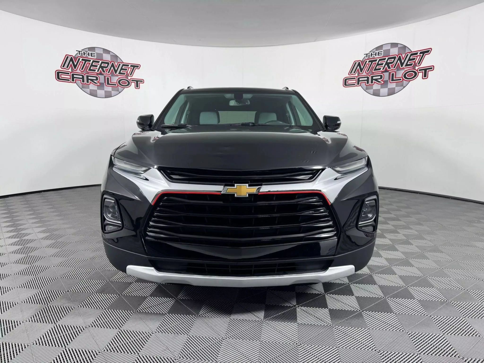 Used 2020 Chevrolet Blazer LT FWD image 2