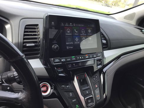 Used 2018 Honda Odyssey Elite image 19