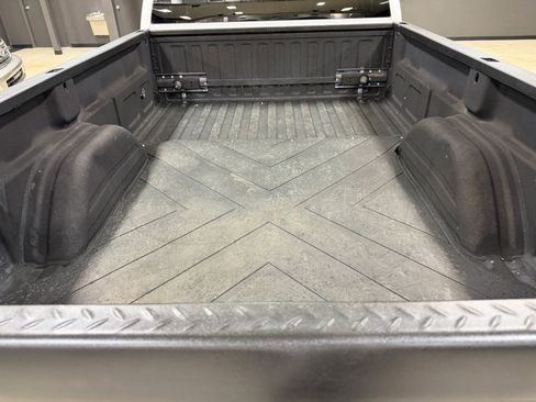 Used 2004 GMC Sierra 2500 SLT w/ Heavy-Duty Power Package image 20