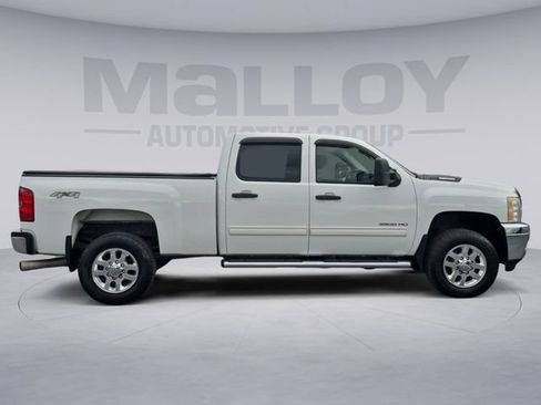 Used 2011 Chevrolet Silverado 3500 LT w/ Interior Plus Package AWD/4WD image 6
