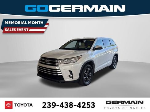 Used 2017 Toyota Highlander Plus AWD/4WD image 1