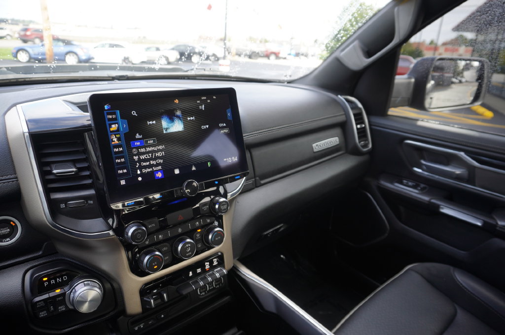 Used 2019 RAM 1500 Laramie w/ Sport Appearance Package AWD/4WD image 22