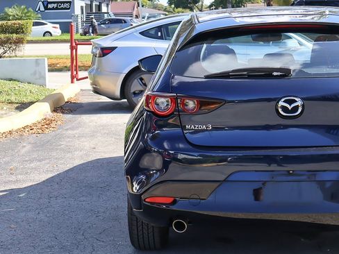 Used 2022 MAZDA MAZDA3 s image 12