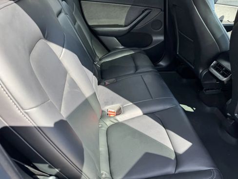 Used 2020 Tesla Model Y Long Range image 7