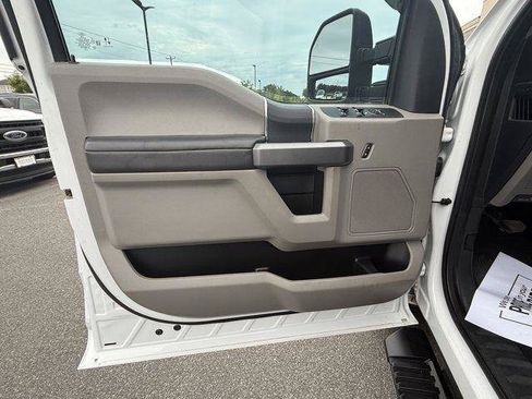 Used 2022 Ford F250 XLT AWD/4WD image 17