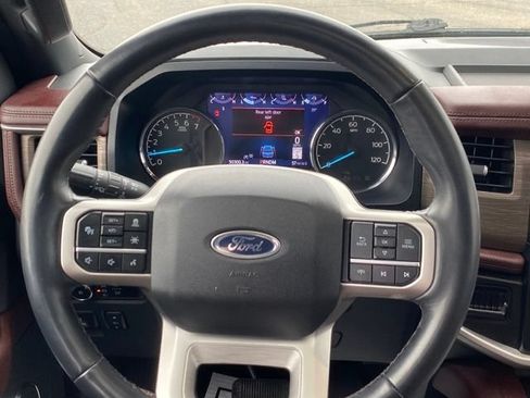 Used 2024 Ford Expedition Limited AWD/4WD image 8