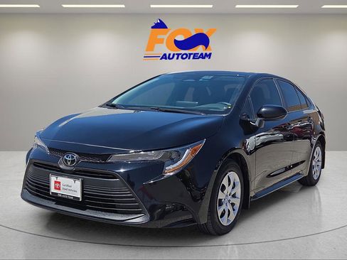 Certified 2024 Toyota Corolla LE FWD image 1