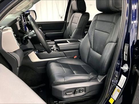 Used 2023 Toyota Tundra Limited AWD/4WD image 23
