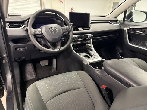 Used 2024 Toyota RAV4 XLE FWD image 23