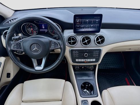 Used 2018 Mercedes-Benz GLA 250 image 15