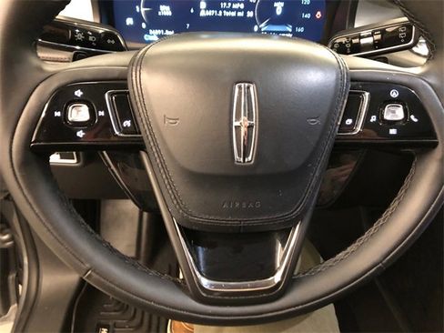 Used 2023 Lincoln Aviator AWD w/ Premium Package image 19