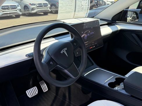 Used 2023 Tesla Model Y Performance AWD/4WD image 20