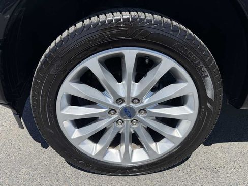 Used 2019 Ford F150 Limited AWD/4WD image 7
