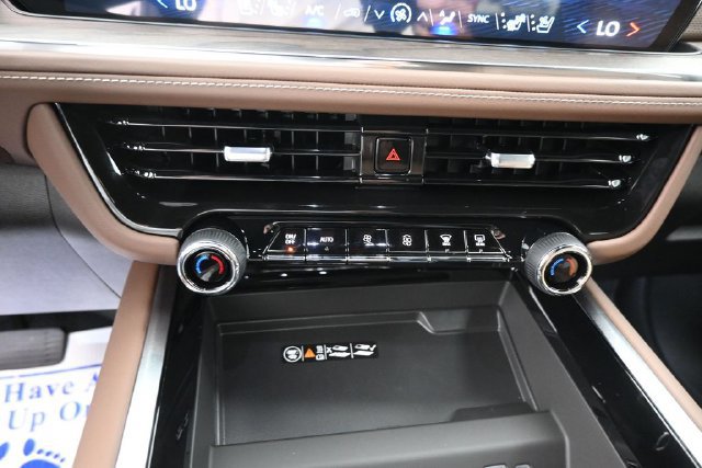 New 2026 Chevrolet Tahoe High Country AWD/4WD image 17