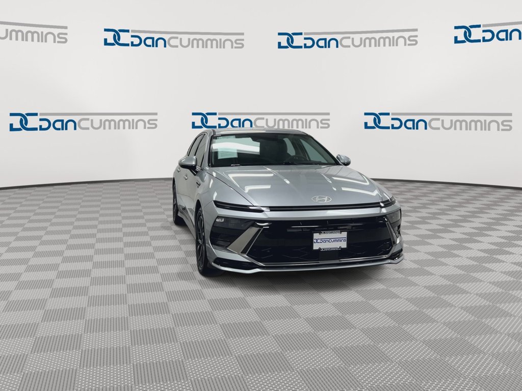 Used 2025 Hyundai Sonata SEL FWD image 3