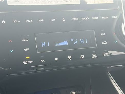 Used 2023 Hyundai Tucson Limited image 31