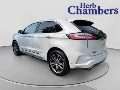 Used 2019 Ford Edge Titanium w/ Equipment Group 301A AWD/4WD image 3