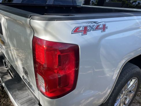 Used 2017 Chevrolet Silverado 1500 High Country AWD/4WD image 8