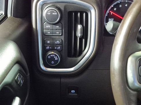 Used 2020 Chevrolet Silverado 1500 LT Trail Boss image 16