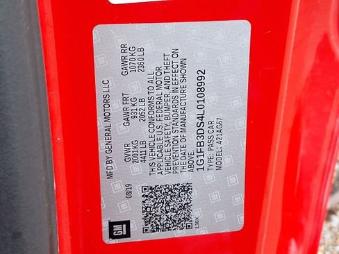 Used 2020 Chevrolet Camaro LT image 20