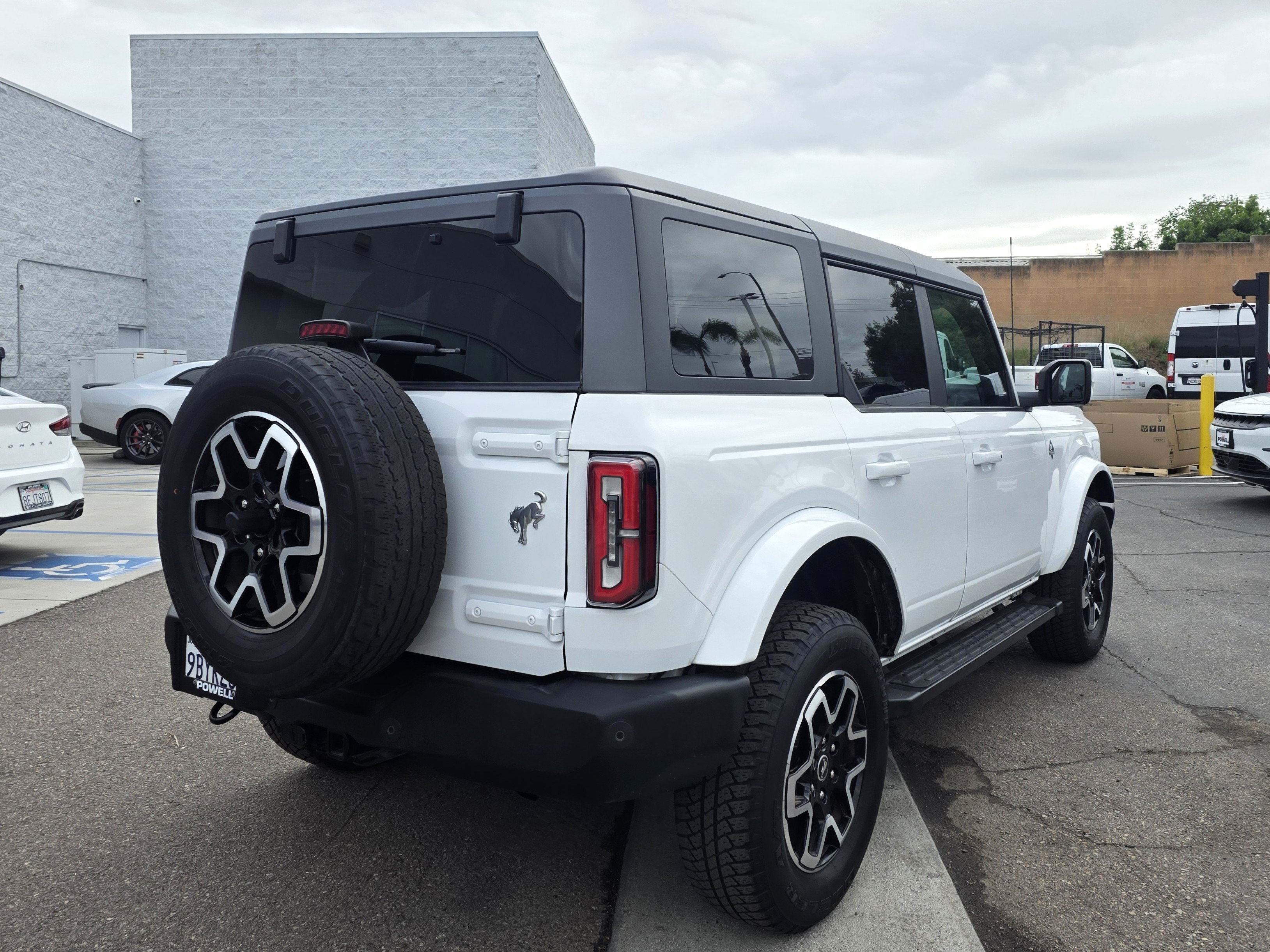 Used 2022 Ford Bronco Outer Banks AWD/4WD image 5