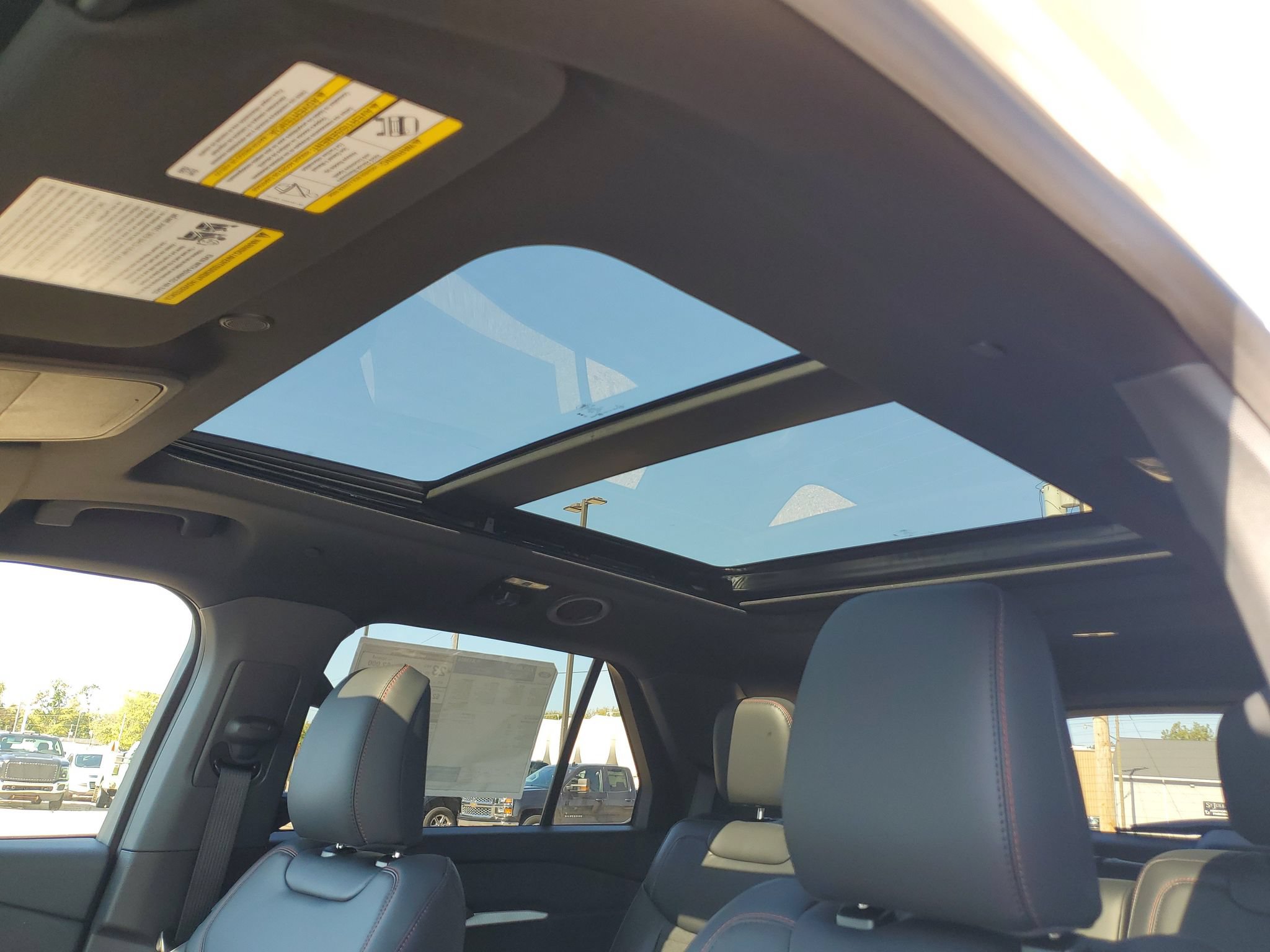 New 2027 Ford Explorer ST-Line w/ Premium Package AWD/4WD image 17