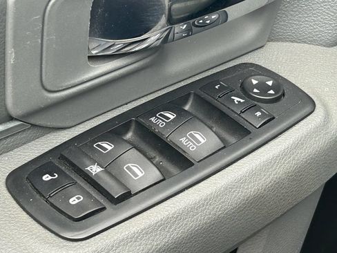 Used 2019 RAM 1500 Warlock AWD/4WD image 28
