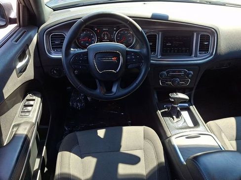 Used 2018 Dodge Charger SXT RWD image 13