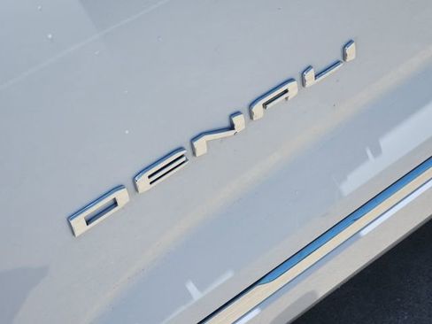 Used 2026 GMC Terrain Denali AWD/4WD image 8