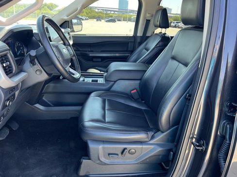 Used 2022 Ford Expedition XLT RWD image 7