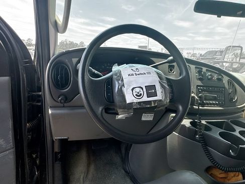 Used 2007 Ford E-450 and Econoline 450 RWD image 12