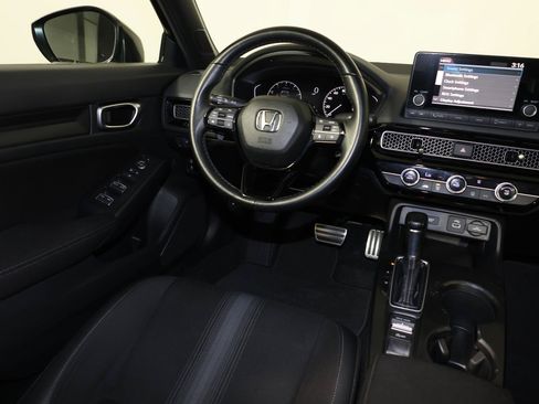 Used 2023 Honda Civic Sport image 9