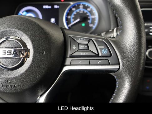 Used 2021 Nissan Leaf SV w/ SV Technology Package FWD image 8