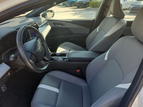 Certified 2025 Toyota Camry SE FWD image 22