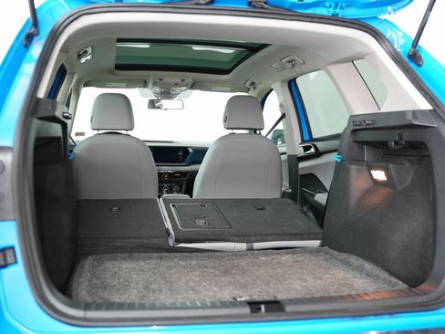 Used 2022 Volkswagen Taos SE image 32