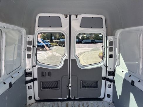 Used 2016 Mercedes-Benz Sprinter 2500 w/ Driver Comfort Package image 21