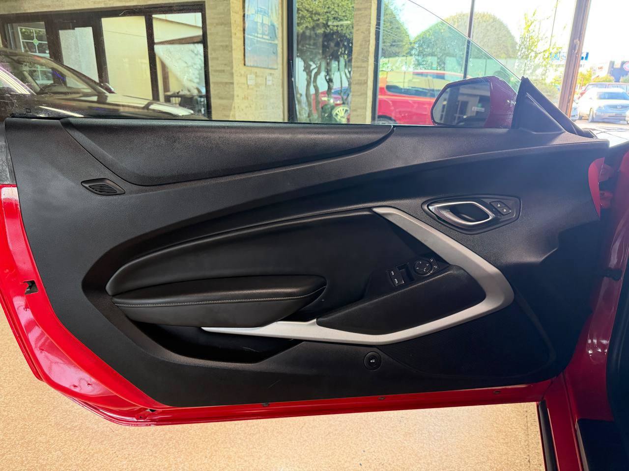 Used 2020 Chevrolet Camaro LS RWD image 19