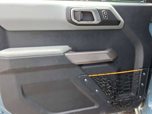 Used 2023 Ford Bronco Badlands image 27