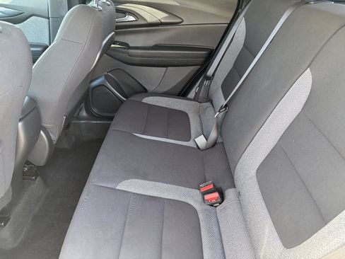 Used 2025 Chevrolet TrailBlazer LT FWD image 14