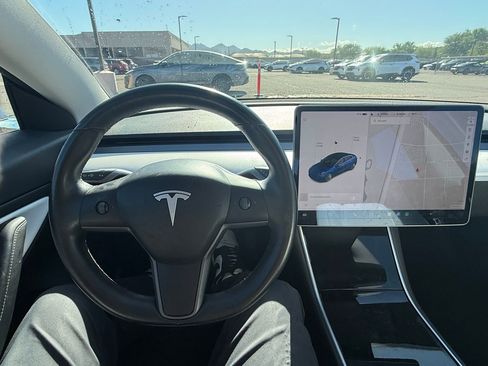 Used 2018 Tesla Model 3 image 20