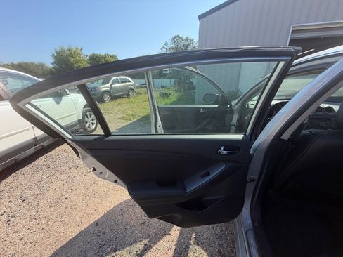 Used 2012 Nissan Altima 2.5 SL w/ 2.5SL Pkg FWD image 21