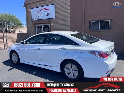 Used 2014 Hyundai Sonata Hybrid FWD image 4